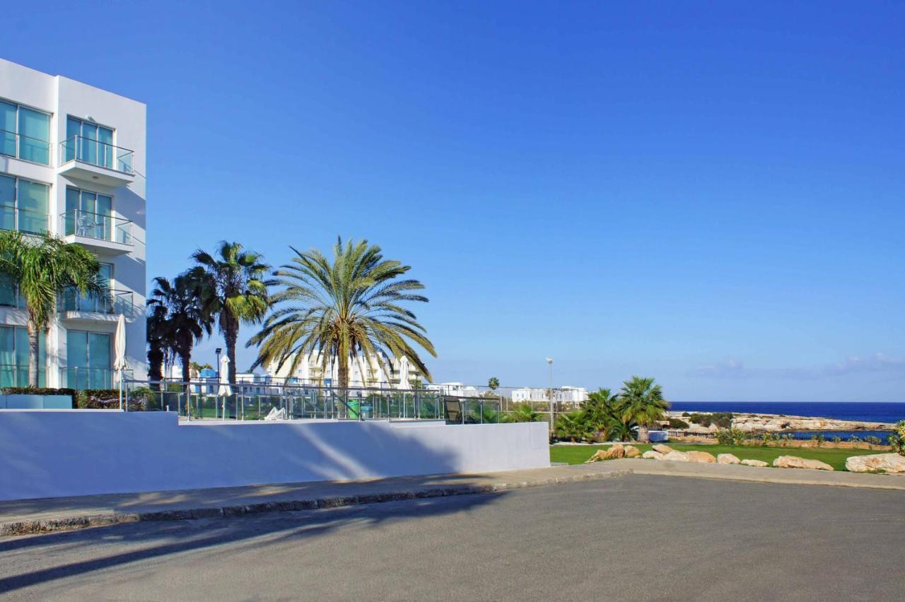 Laila - Coralli Beachfront Apartment Protaras Exteriér fotografie