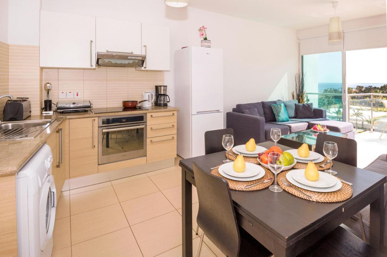 Laila - Coralli Beachfront Apartment Protaras Exteriér fotografie