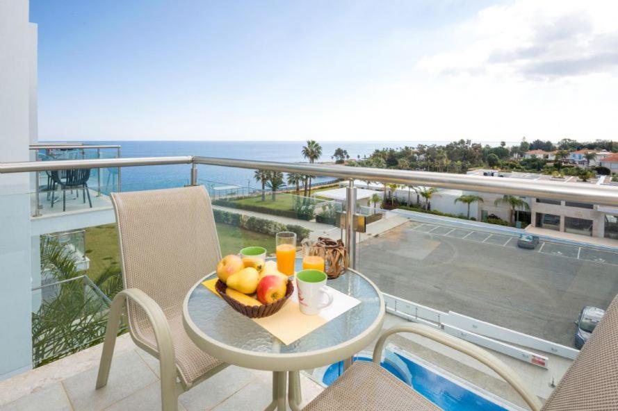 Laila - Coralli Beachfront Apartment Protaras Exteriér fotografie