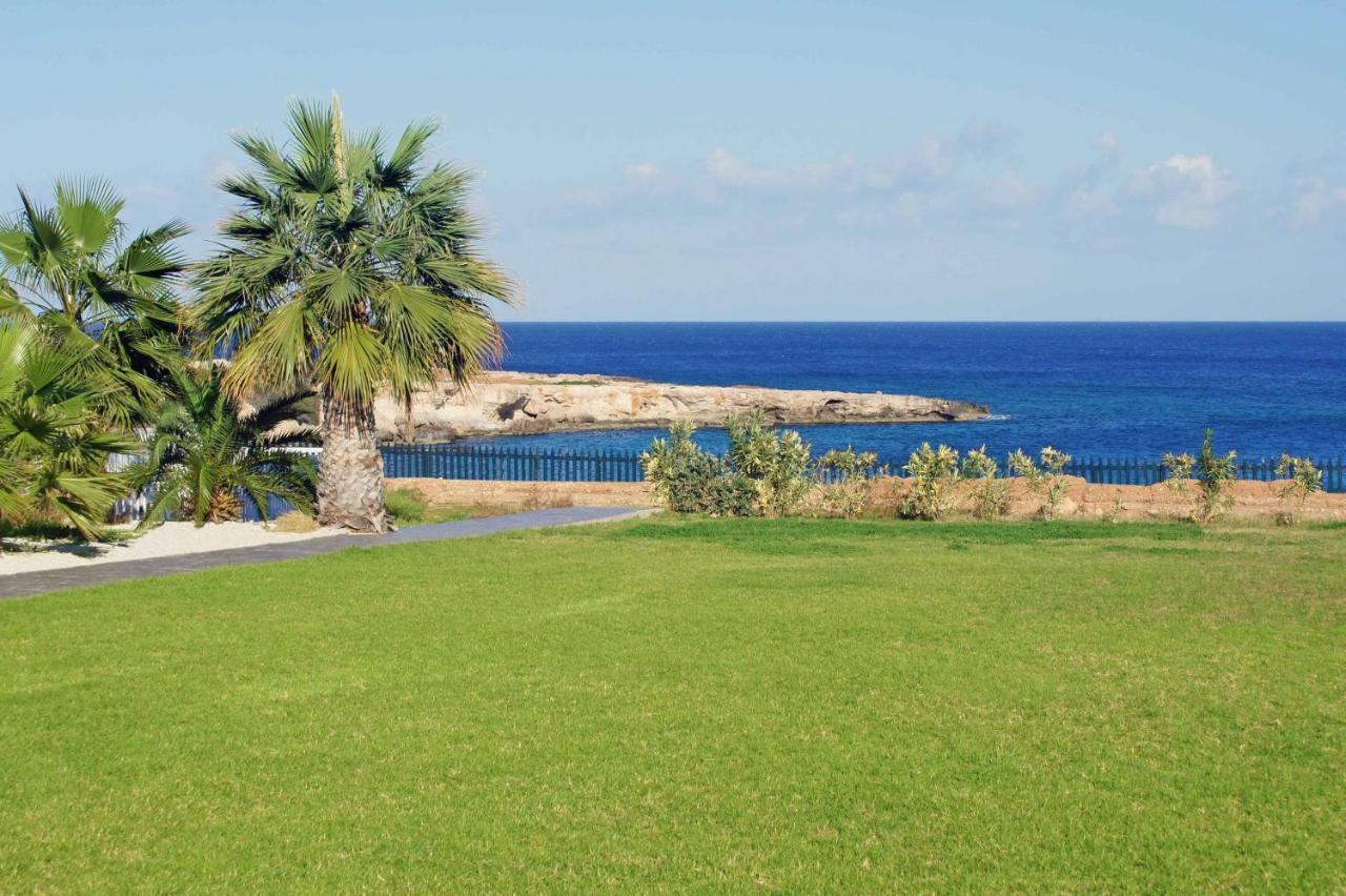 Laila - Coralli Beachfront Apartment Protaras Exteriér fotografie